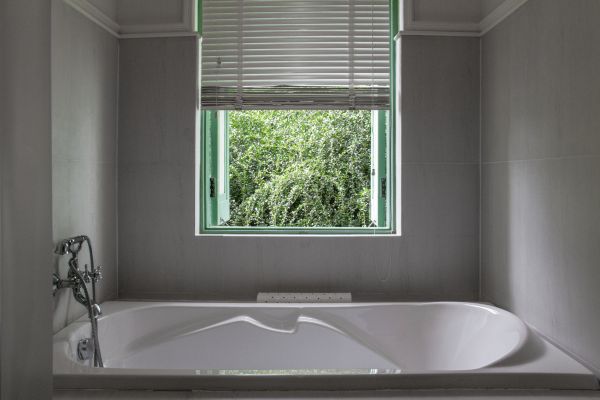 Fiberglass Tub Installation in Olympia