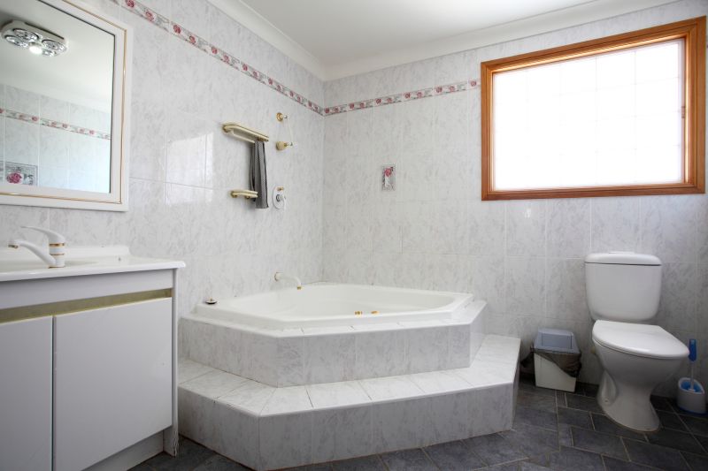 Top Bathtub Installation Companies in Rochester, WA